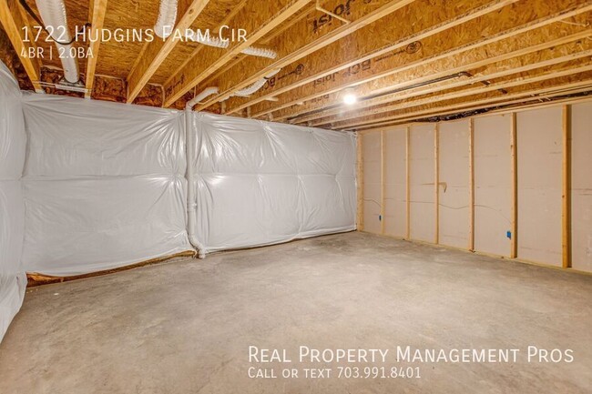 Building Photo - 1722 Hudgins Farm Cir
