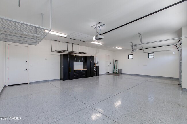 Building Photo - 3802 E Highland Ave