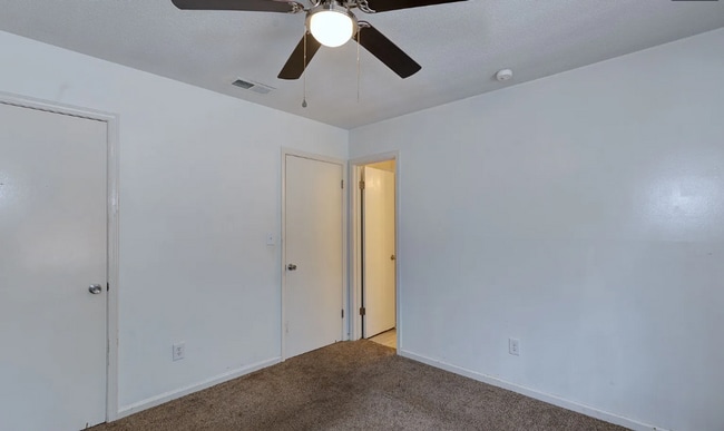 Building Photo - 1029 Amber Dr