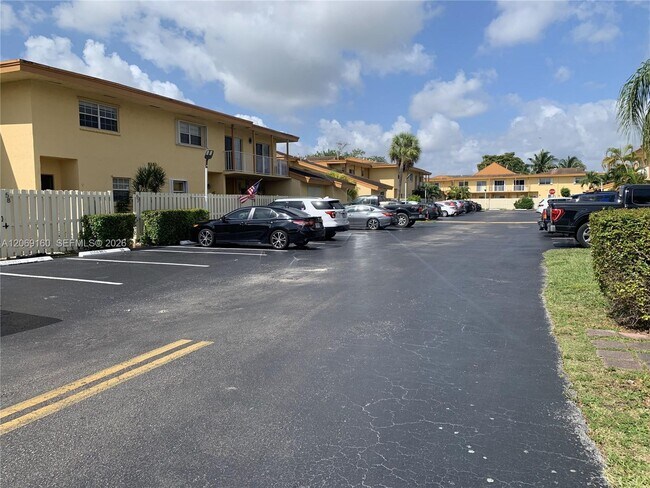 Building Photo - 8380 SW 154th Ave