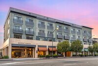 Building Photo - Agora at South Main