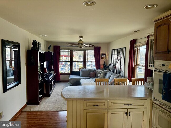 Building Photo - 507 N Main St