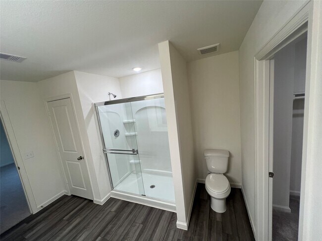 Building Photo - 3022 Spindletree Ln