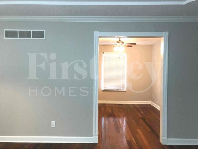 Building Photo - 14805 S Wyandotte Dr