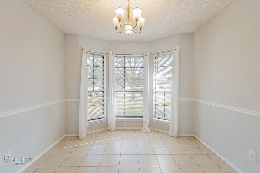 Building Photo - 2957 Oak Ridge Ct