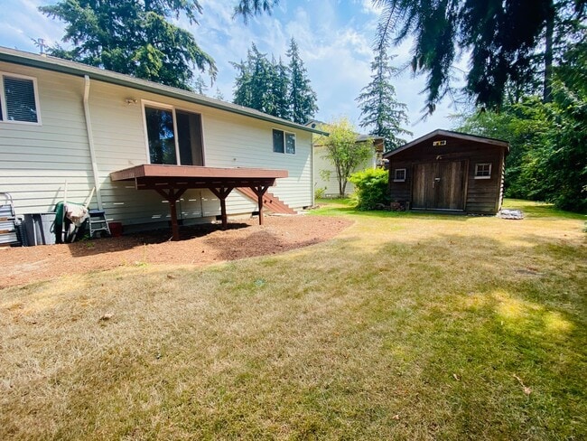 Building Photo - Quiet Duplex in Mount Vernon Neighborhood
