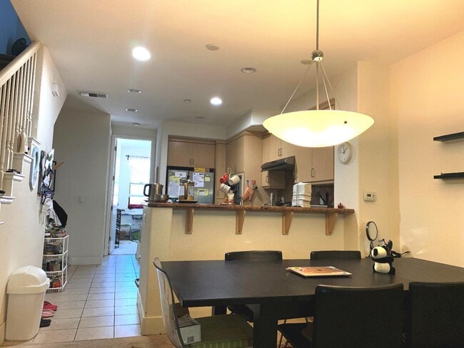 Building Photo - 3000 El Camino Real