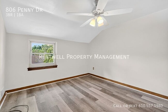 Building Photo - 806 Penny Dr