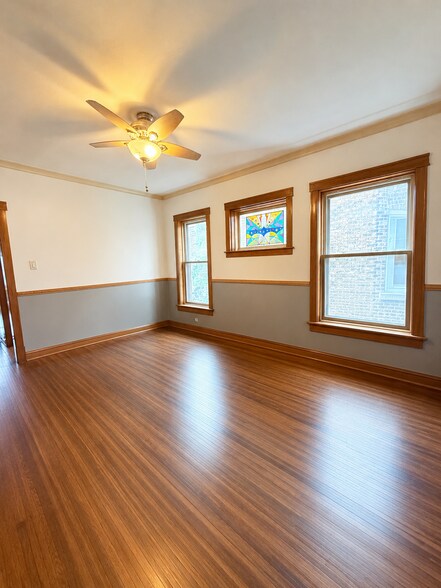 Building Photo - 4447 N Springfield Ave