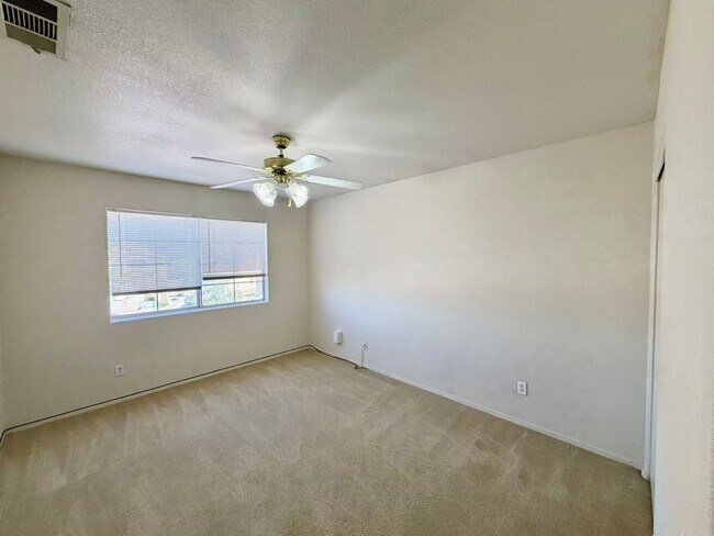 Building Photo - 7932 Seabourn Ct