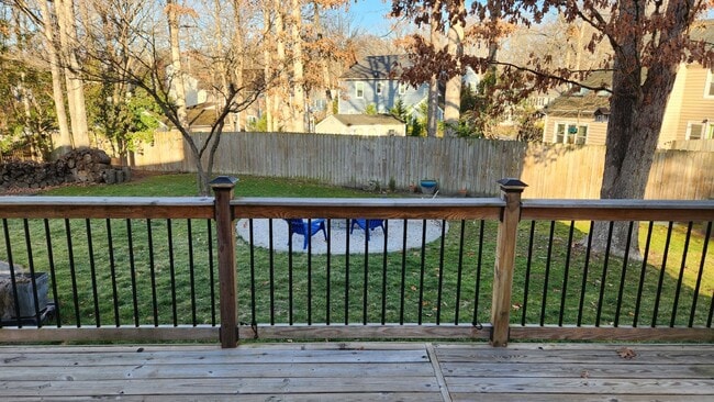 Building Photo - 2018 Cambridge Dr