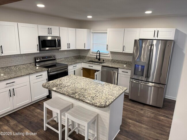 Building Photo - 3503 Dorset Rd