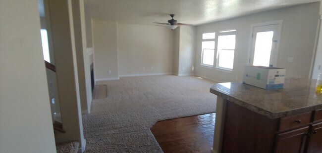 Building Photo - 3170 N Lancer Ave