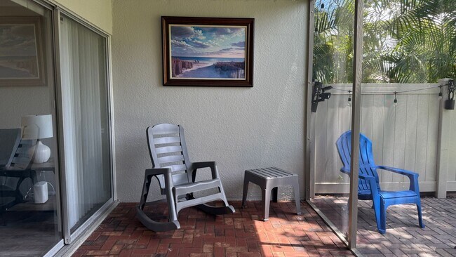 Building Photo - Charming 2/2 Seasonal Rental in Sarasota – Minutes from the Beach! Private Courtyard Included!!