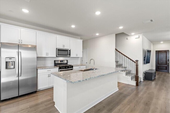 Building Photo - 2500 Forest Creek Dr