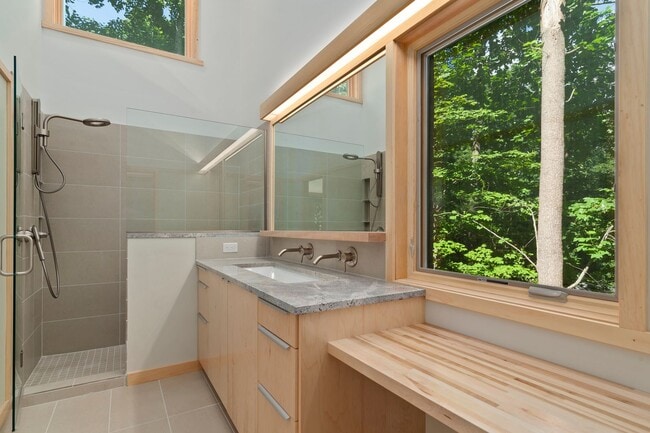 Building Photo - Modern Mountain Oasis