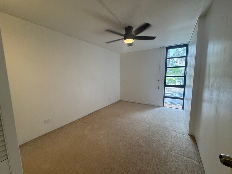 Building Photo - 1050 Kinau St