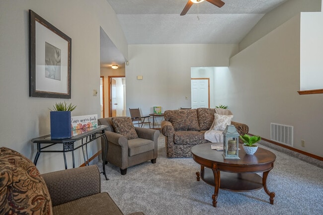 Building Photo - 5609 Wingate Ave NW