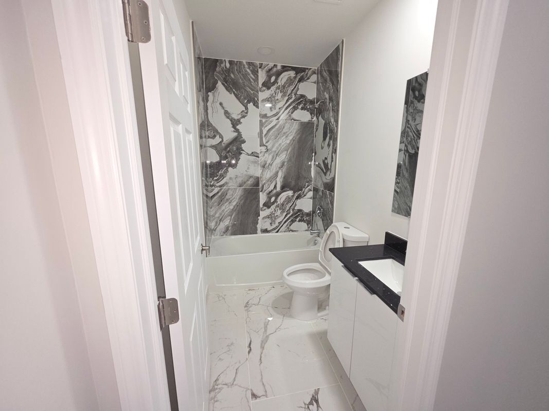 Building Photo - 1035 Kismet Pkwy W