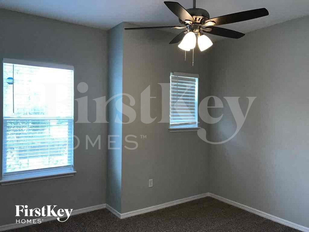 Building Photo - 1124 Berkley Ridge Ln