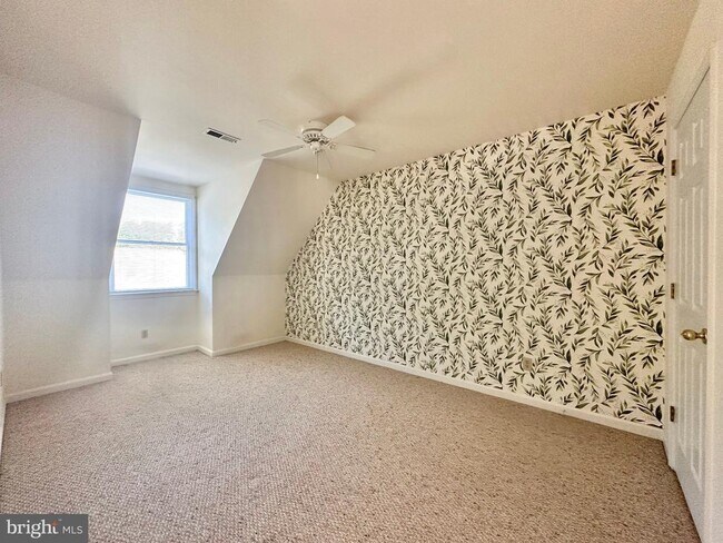 Building Photo - 8337 Colony Cir