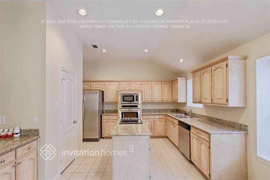 Building Photo - 5013 Promise Land Dr