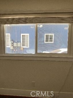 Building Photo - 4985 Olivewood Ave
