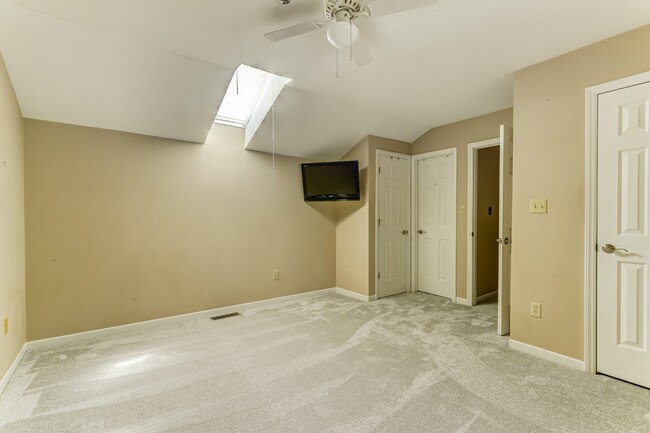 Building Photo - 501 Olmsted Park Pl