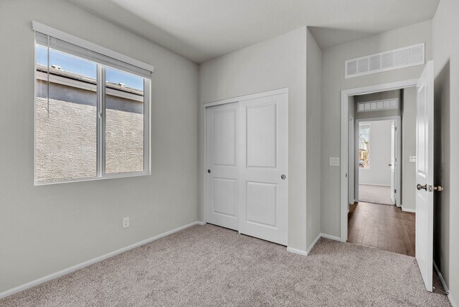 Building Photo - 17996 W Sand Hls Dr