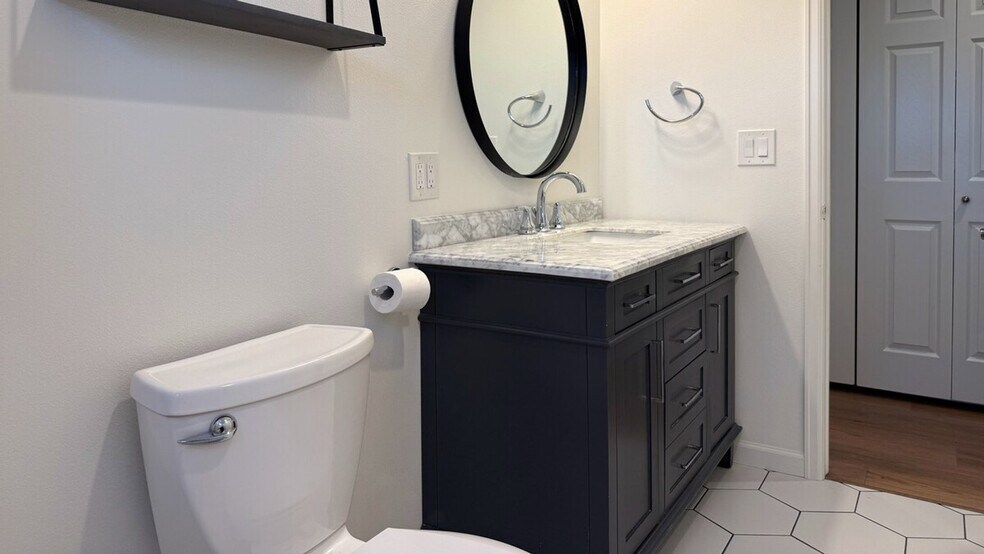 Building Photo - 5401 N Pecos St