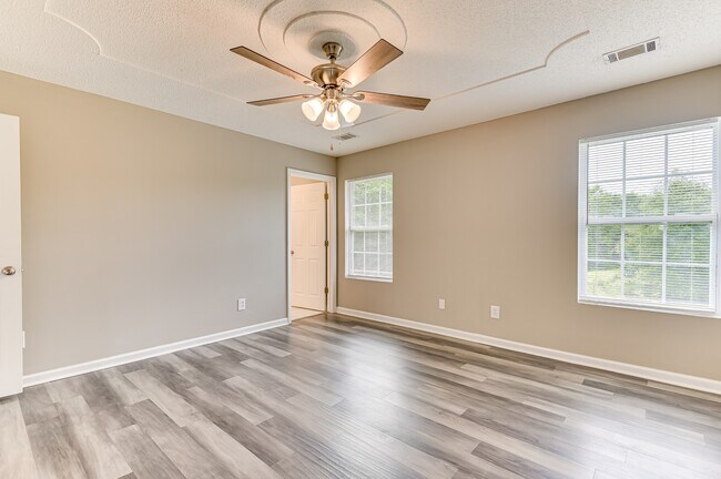 Building Photo - 4416 Hatteras Dr