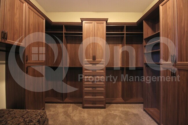 Building Photo - 28978 N 70th Dr