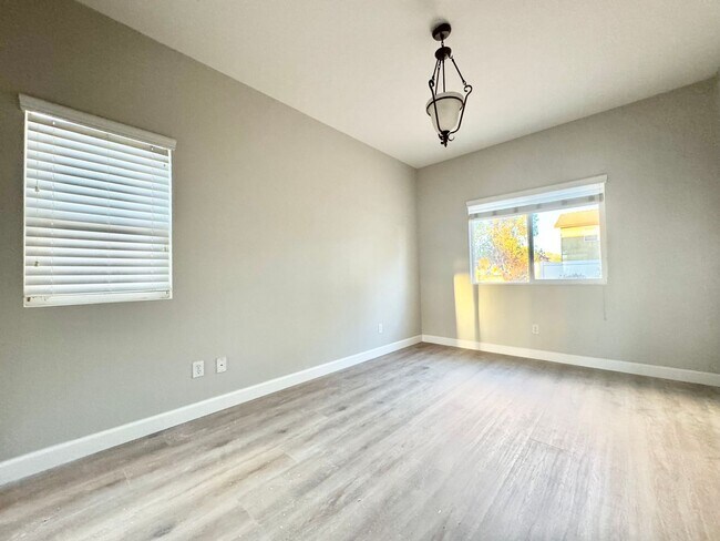 Building Photo - 2871 Pinta Ct
