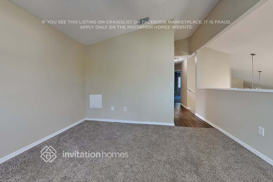 Building Photo - 27439 Breakers Dr