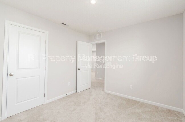 Building Photo - 8616 Gable Lp
