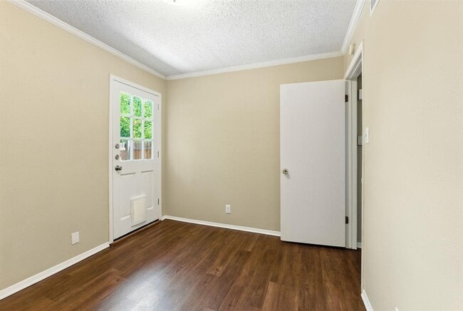 Building Photo - 2600 Brickford Cove