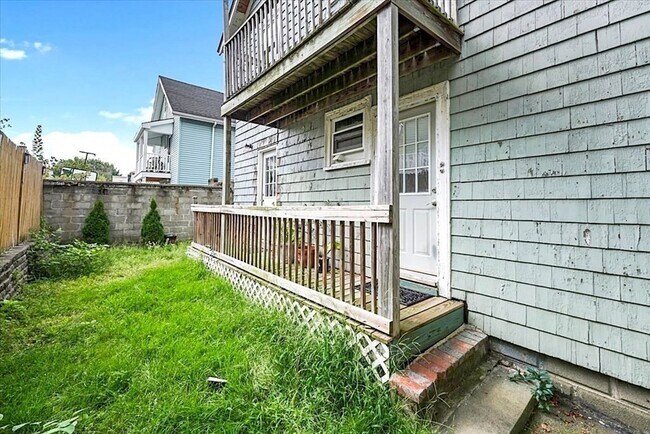Building Photo - 41 Glenwood Rd
