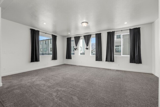 Building Photo - 407 Meadow Garden Rd