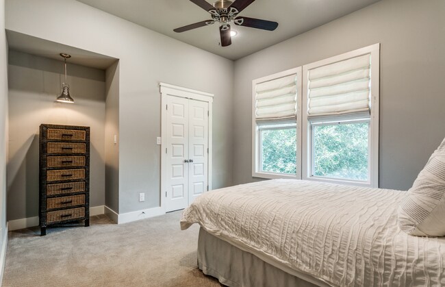 Building Photo - LUXURY ALAMO HEIGHTS 4-BEDROOM BY DABNEY HOMES