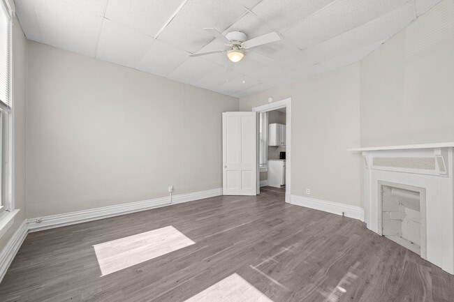 Building Photo - 652 N 29th St