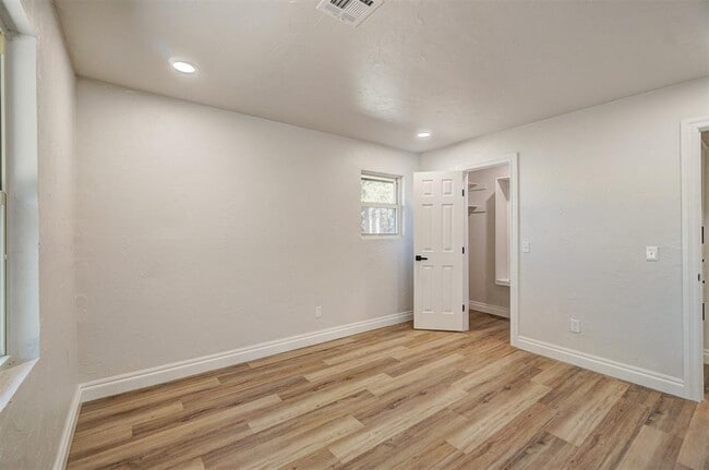 Building Photo - 6500 N Luther Rd