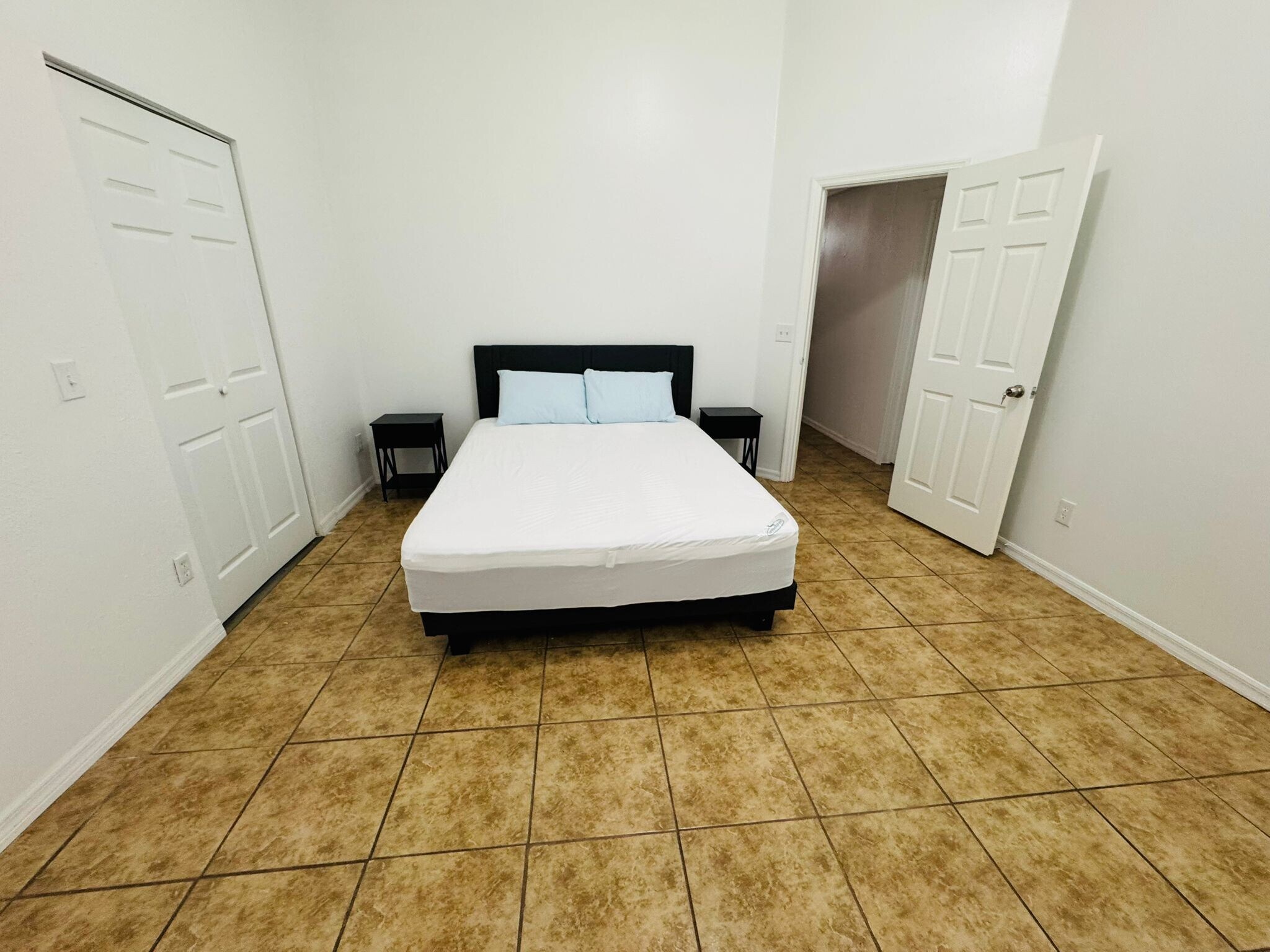Private Master Room - 536 Cheshire Way
