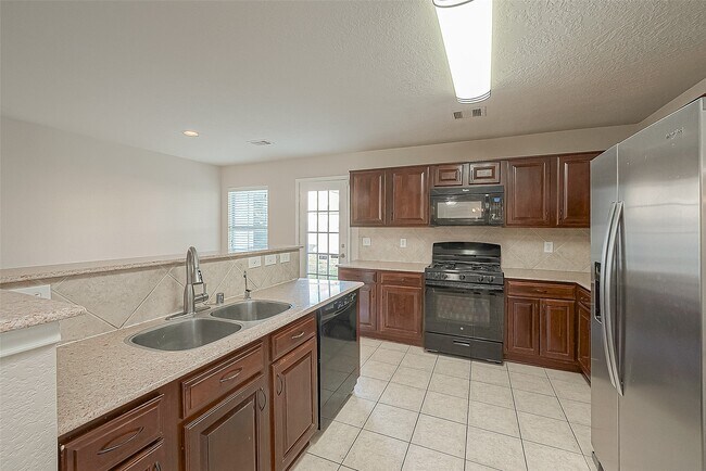 Building Photo - 7814 Crestbrook Manor Ln