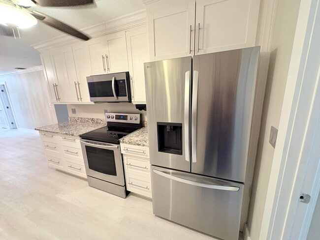 Building Photo - 1520 N 25th Ave