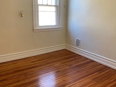 Building Photo - 242 Harvey St