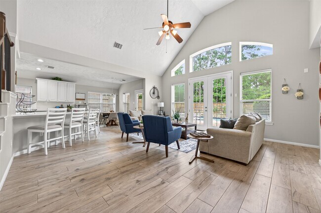 Building Photo - 155 E Concord Valley Cir