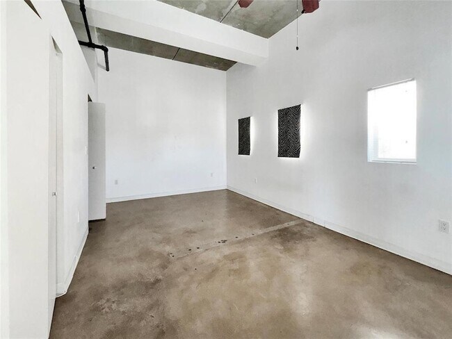 Building Photo - 200 E Dania Beach Blvd