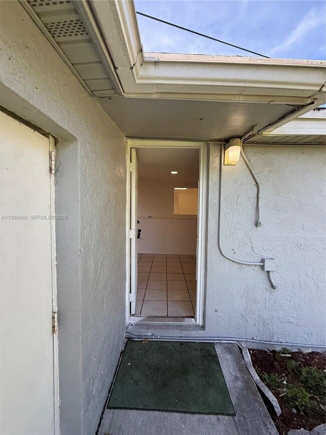 Building Photo - 1101 N 58th Ave