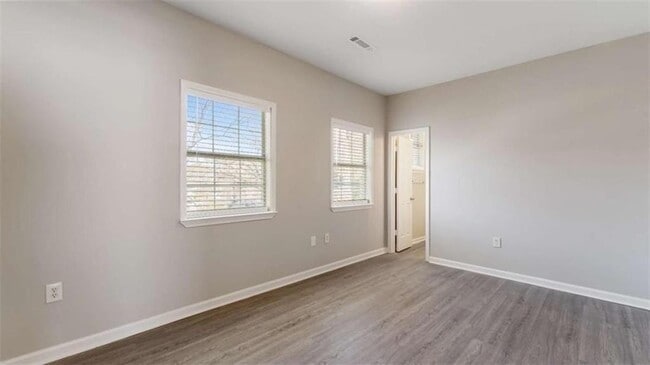 Building Photo - 848 Ridge Ave NW