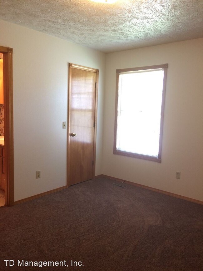 Building Photo - 2 br, 2 bath House - 2289 W. Woodbury St
